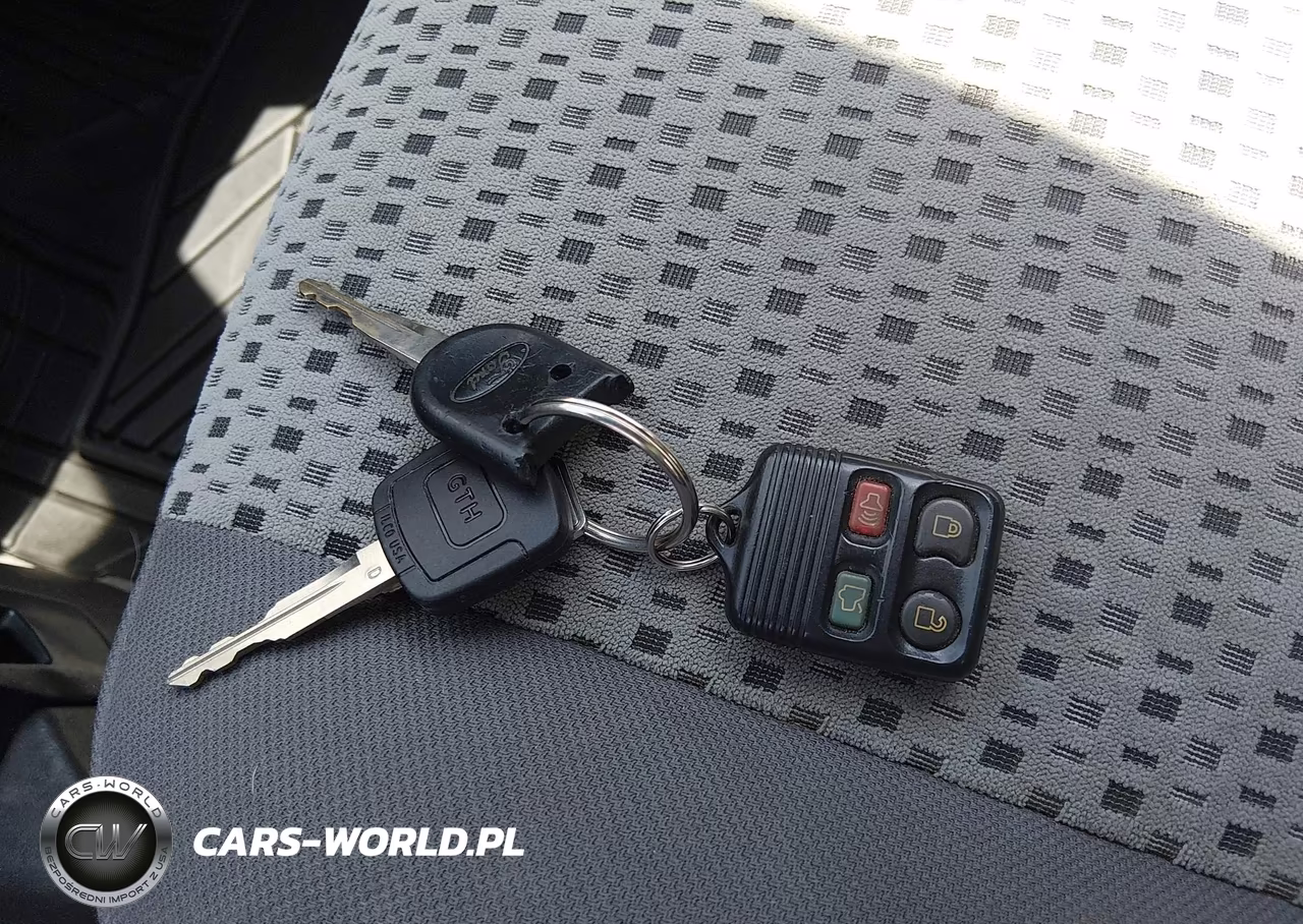 2007 Ford Focus S-Se-Ses VIN:1FAFP34N67W313323 - 11