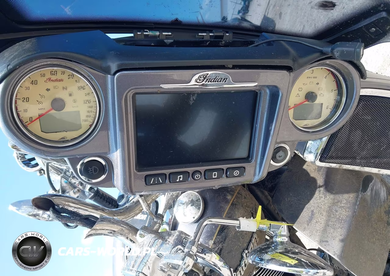 2017 Indian Motorcycle Co. Roadmaster VIN:56KTRAAA9H3355866 - 7