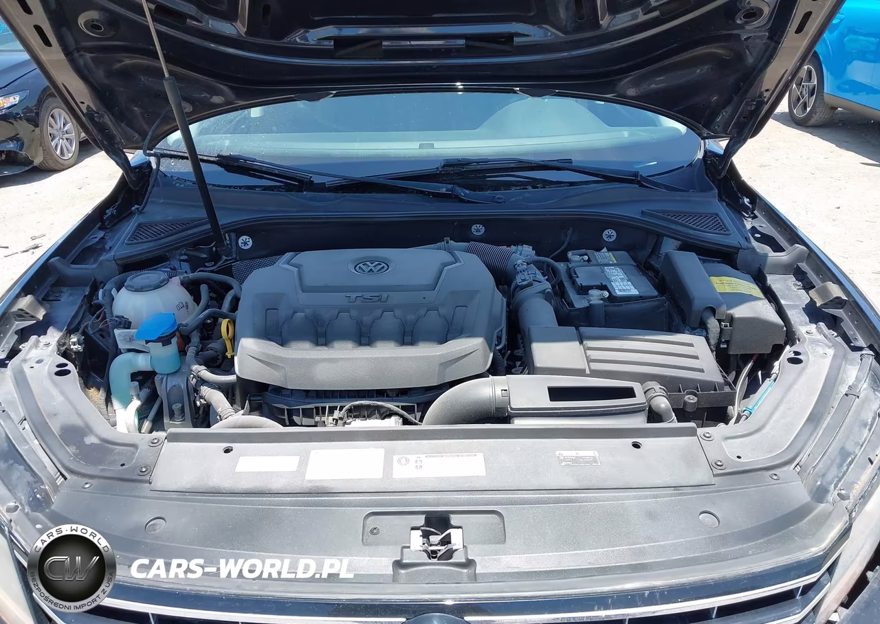 2018 Volkswagen Passat 2.0T R-Line-2.0T S VIN:1VWAA7A36JC039563 - 10