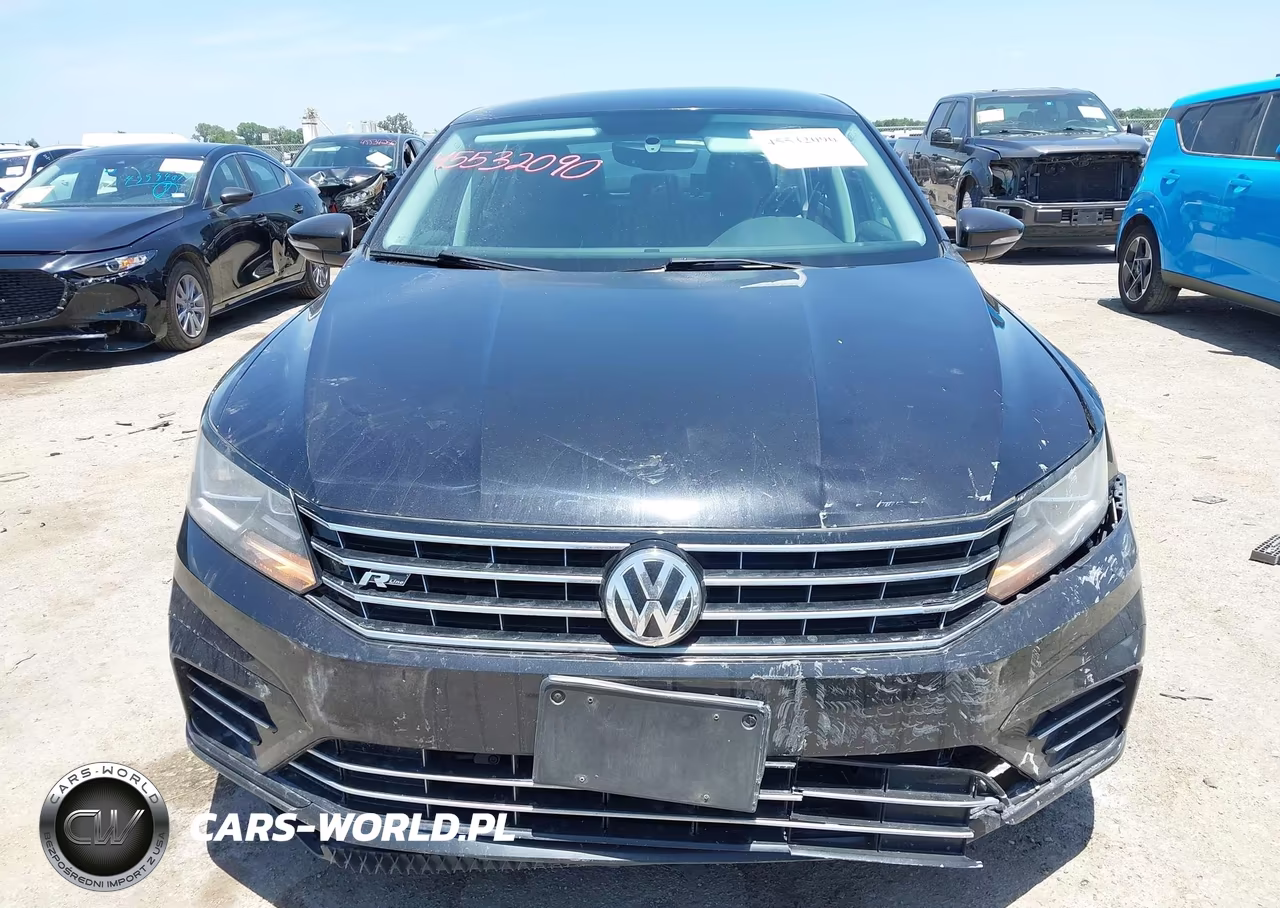 2018 Volkswagen Passat 2.0T R-Line-2.0T S VIN:1VWAA7A36JC039563 - 12
