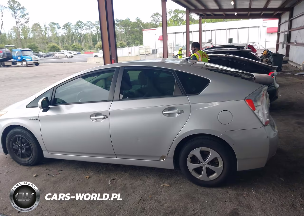 2012 Toyota Prius Two VIN:JTDKN3DU5C1479992 - 14