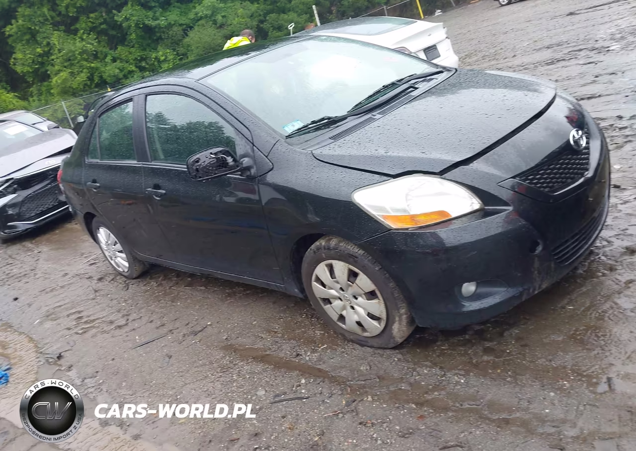 2010 Toyota Yaris – zdjęcie 1 z 11