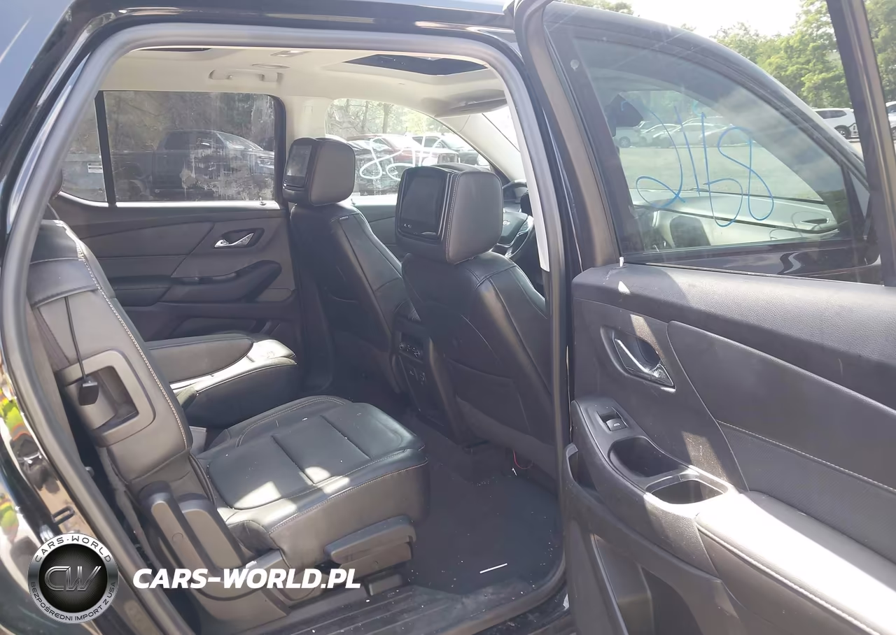 2018 Chevrolet Traverse Premier VIN:1GNEVJKW4JJ270124 - 8