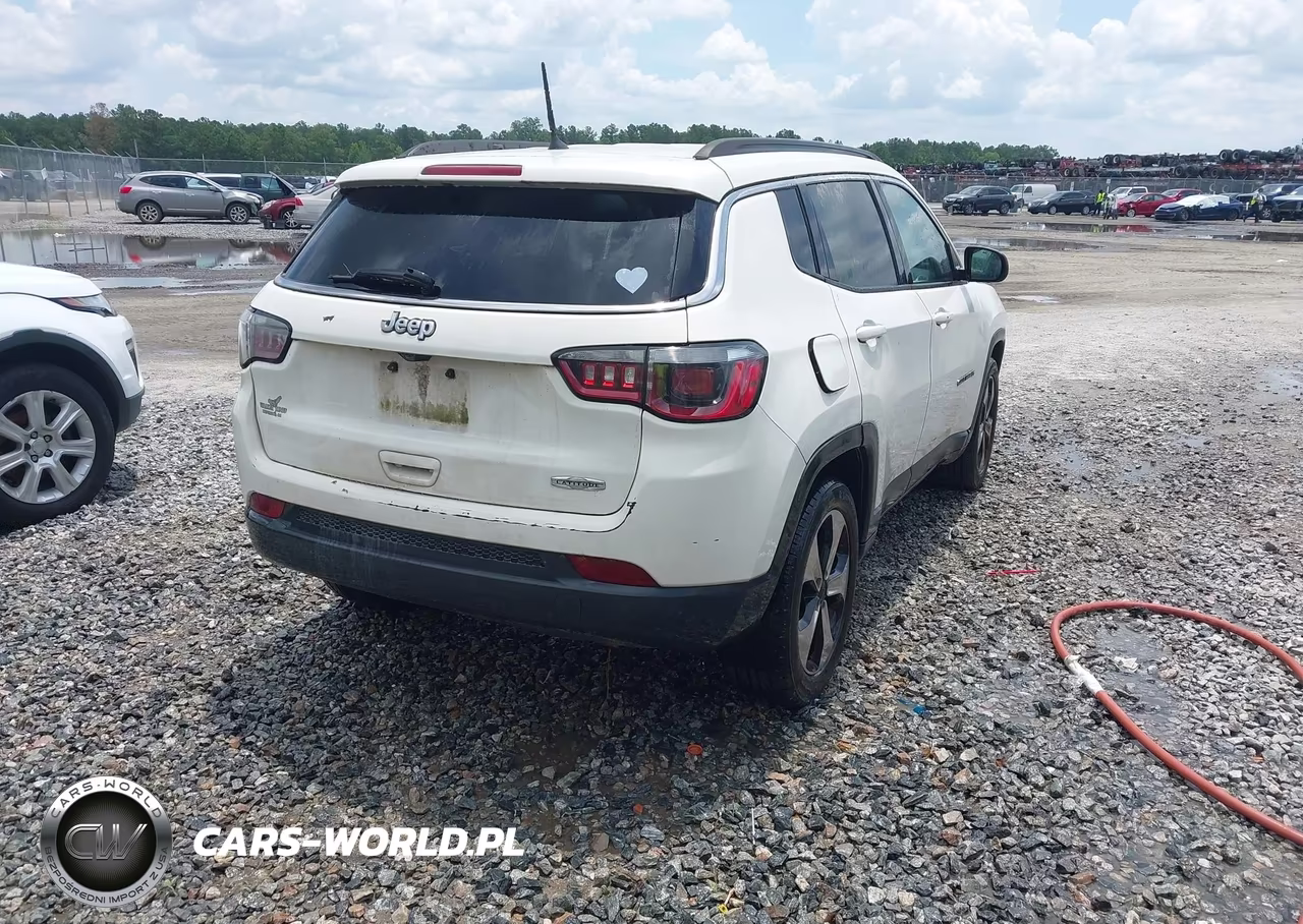 2018 Jeep Compass Latitude Fwd VIN:3C4NJCBB3JT256978 - 4