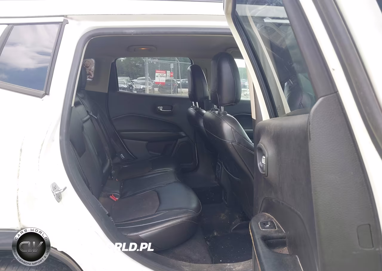 2018 Jeep Compass Latitude Fwd VIN:3C4NJCBB3JT256978 - 8