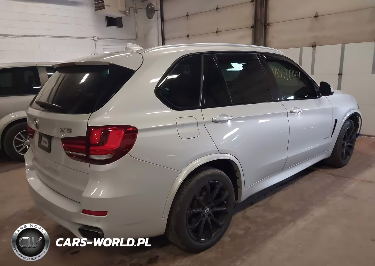 2018 BMW X5 xDrive35I VIN:5UXKR0C52JL076100 - 4