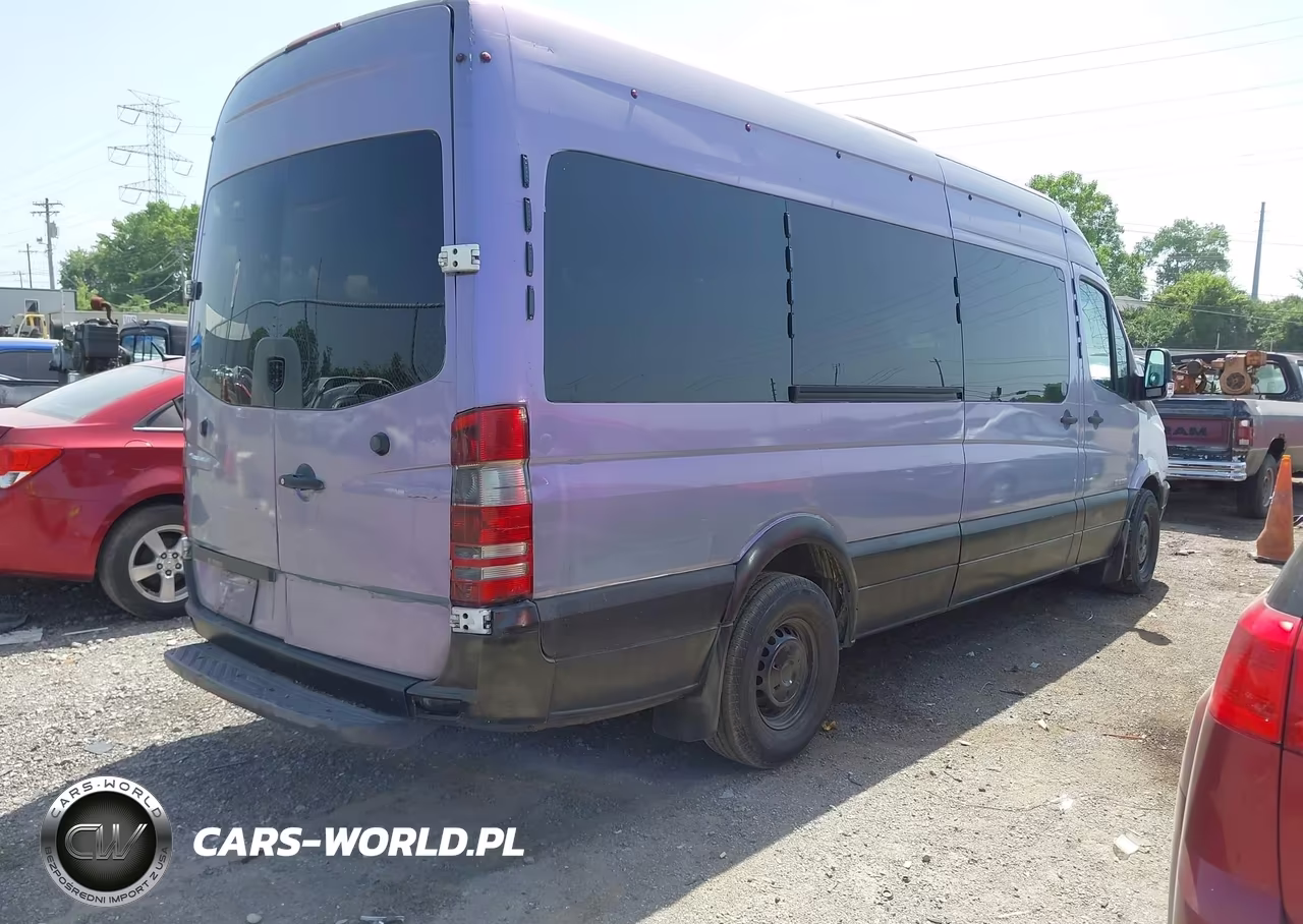 2008 Dodge Sprinter Wagon 2500 VIN:WDWPE845085263332 - 4