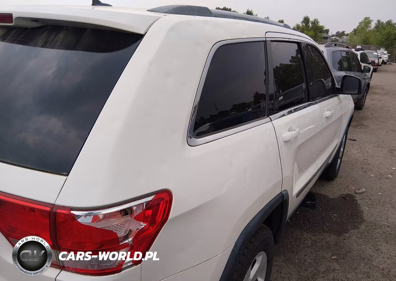 2011 Jeep Grand Cherokee Laredo VIN:1J4RR4GG0BC703584 - 6