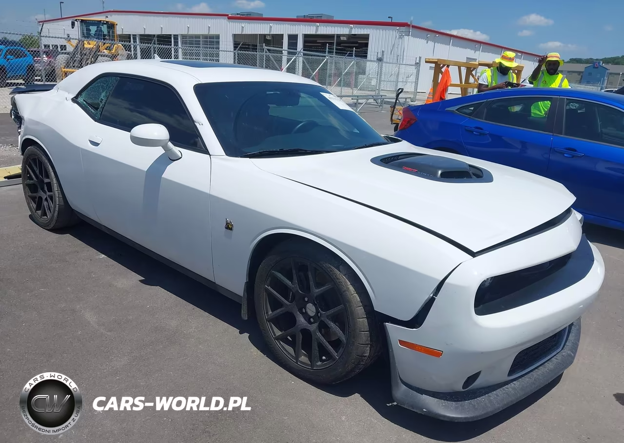 2015 Dodge Challenger R-T Scat Pack Shaker – zdjęcie 1 z 17