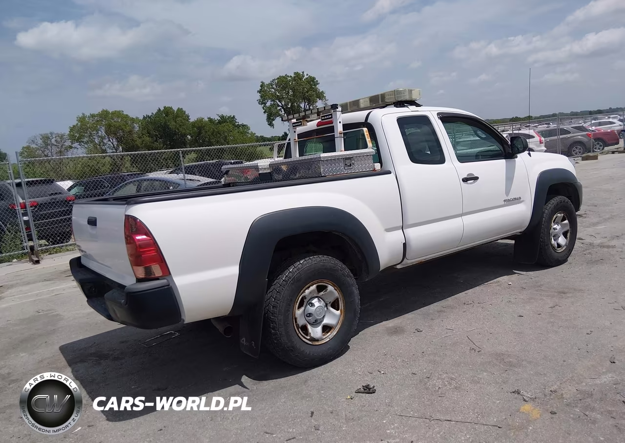 2013 Toyota Tacoma VIN:5TFUX4EN7DX016573 - 4