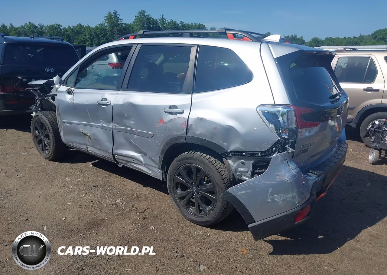 2020 Subaru Forester Sport VIN:JF2SKALCXLH475466 - 3
