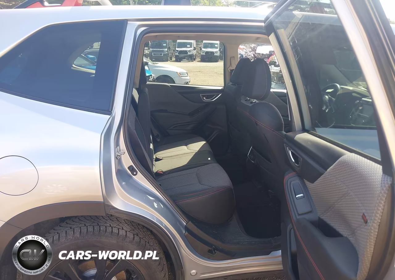 2020 Subaru Forester Sport VIN:JF2SKALCXLH475466 - 8