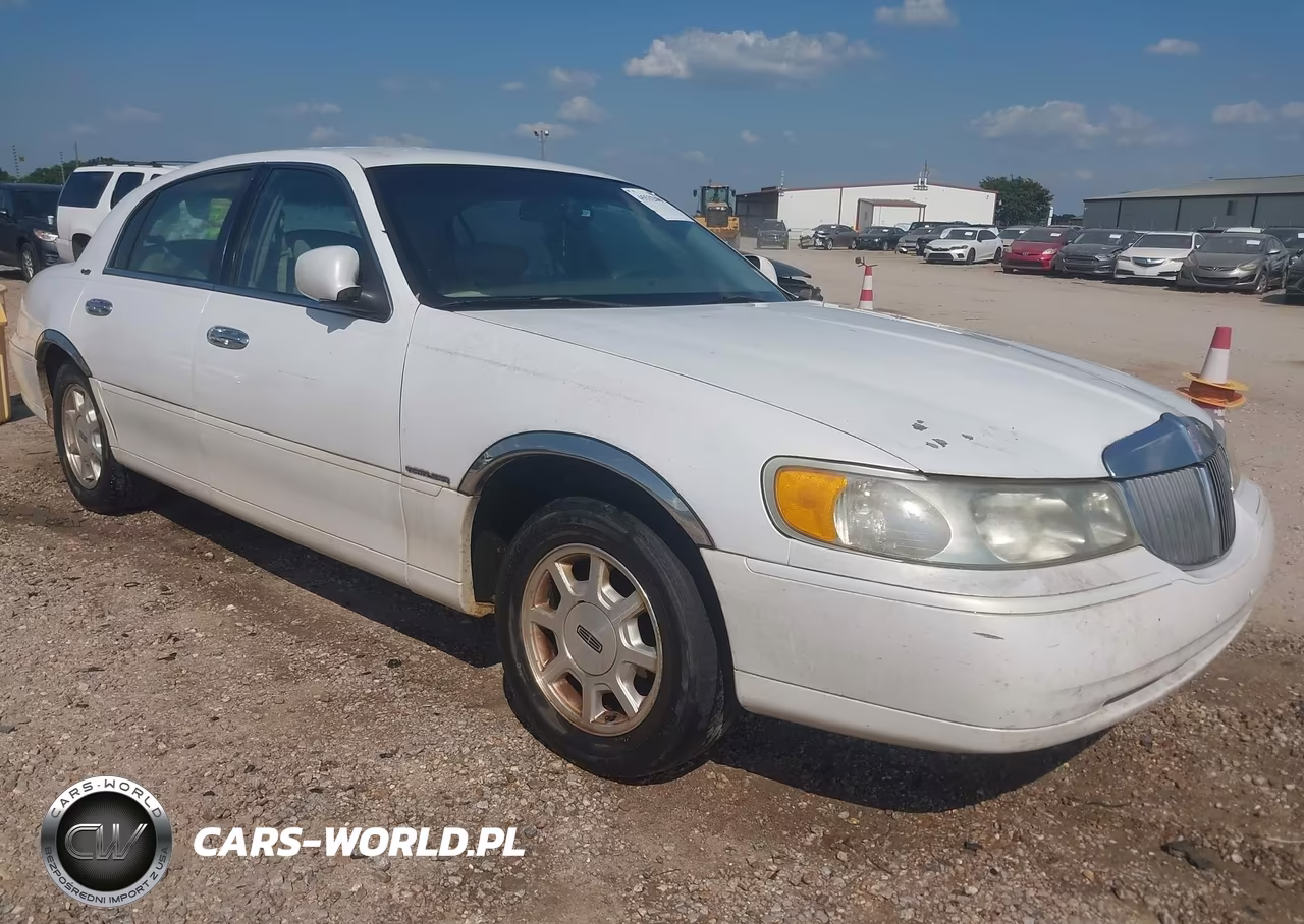 2002 Lincoln Town Car Signature