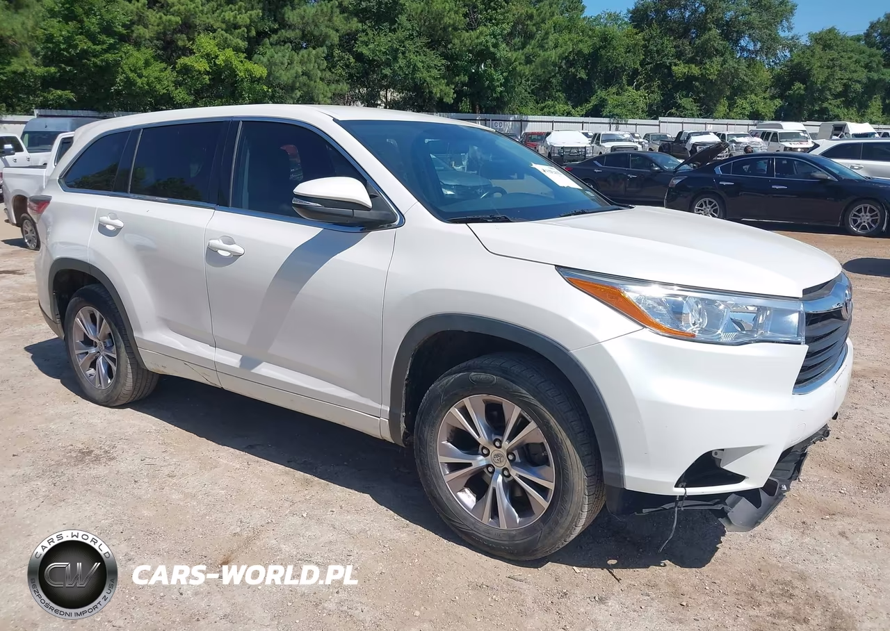 2015 Toyota Highlander Le Plus V6 – zdjęcie 1 z 18