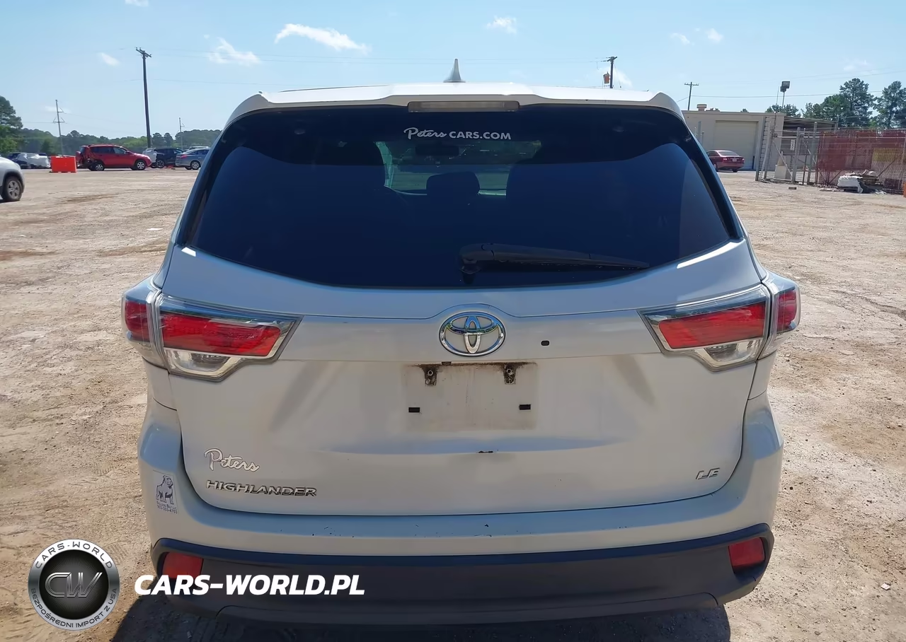 2015 Toyota Highlander Le Plus V6 VIN:5TDZKRFH3FS119380 - 16