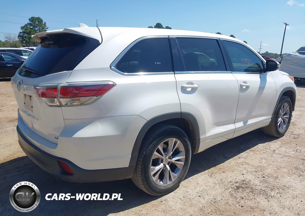 2015 Toyota Highlander Le Plus V6 VIN:5TDZKRFH3FS119380 - 4