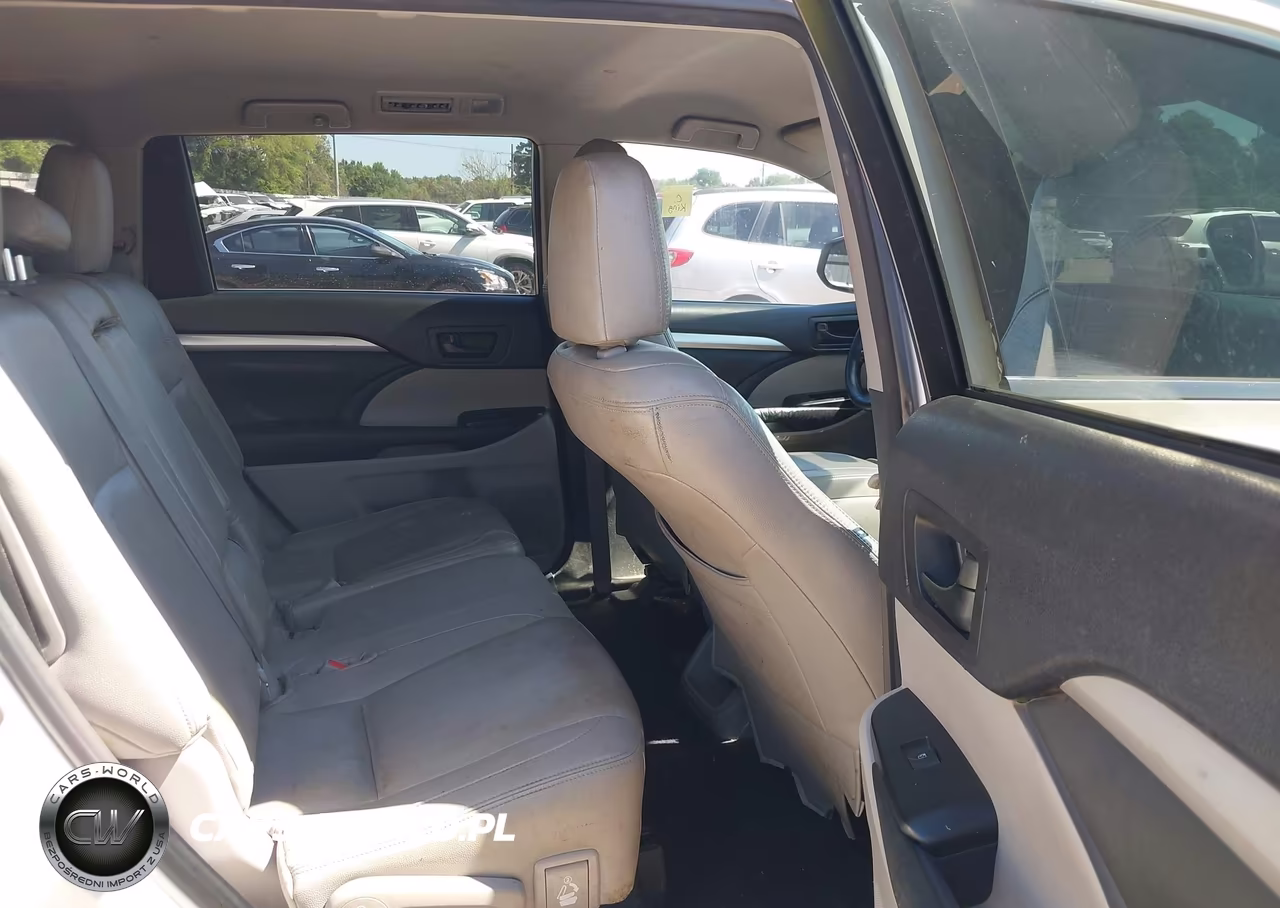 2015 Toyota Highlander Le Plus V6 VIN:5TDZKRFH3FS119380 - 8