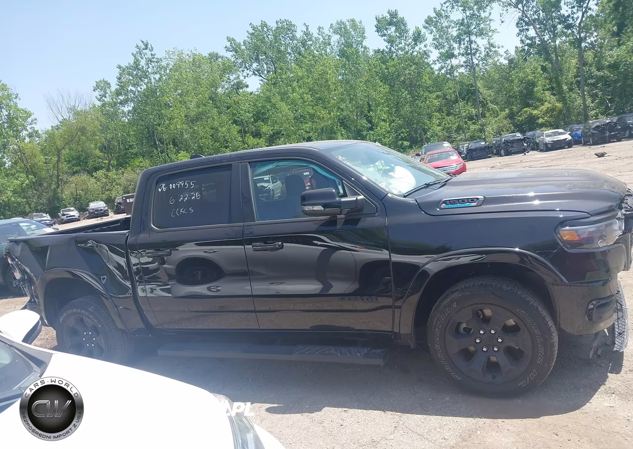 2025 Ram 1500 Big Horn 4X4 5'7 Box VIN:1C6RRFFG8SN537670 - 12