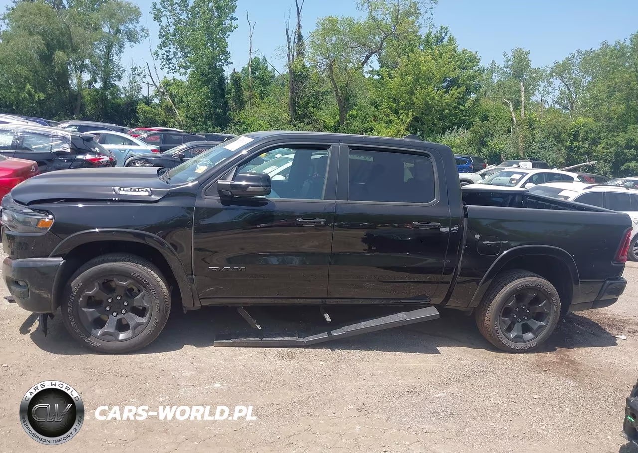 2025 Ram 1500 Big Horn 4X4 5'7 Box VIN:1C6RRFFG8SN537670 - 13