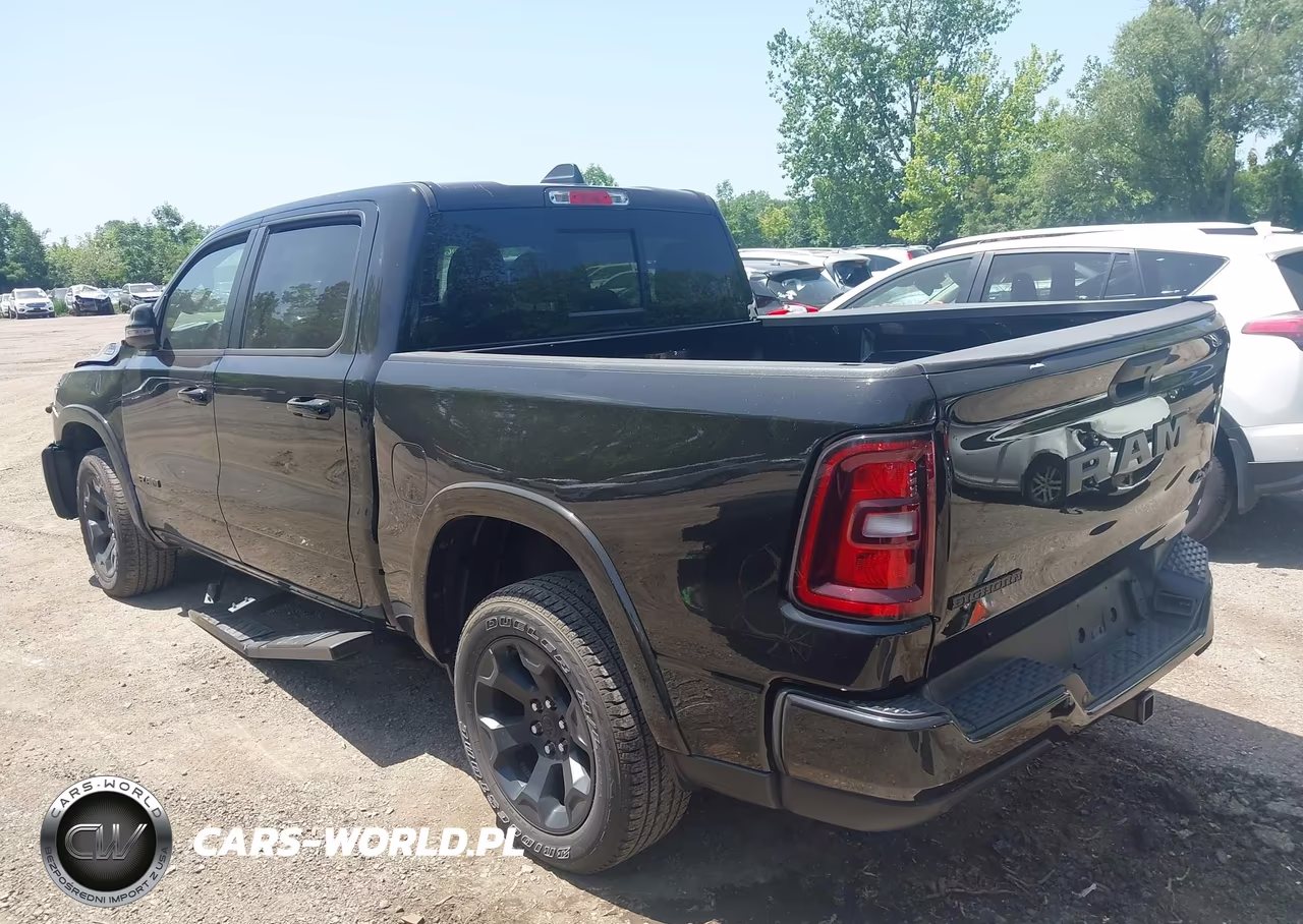 2025 Ram 1500 Big Horn 4X4 5'7 Box VIN:1C6RRFFG8SN537670 - 3