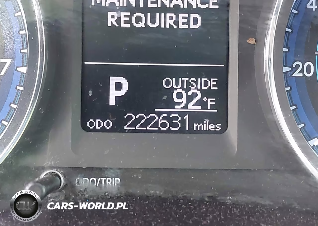 2018 Toyota Corolla Le VIN:5YFBURHE4JP842588 - 15