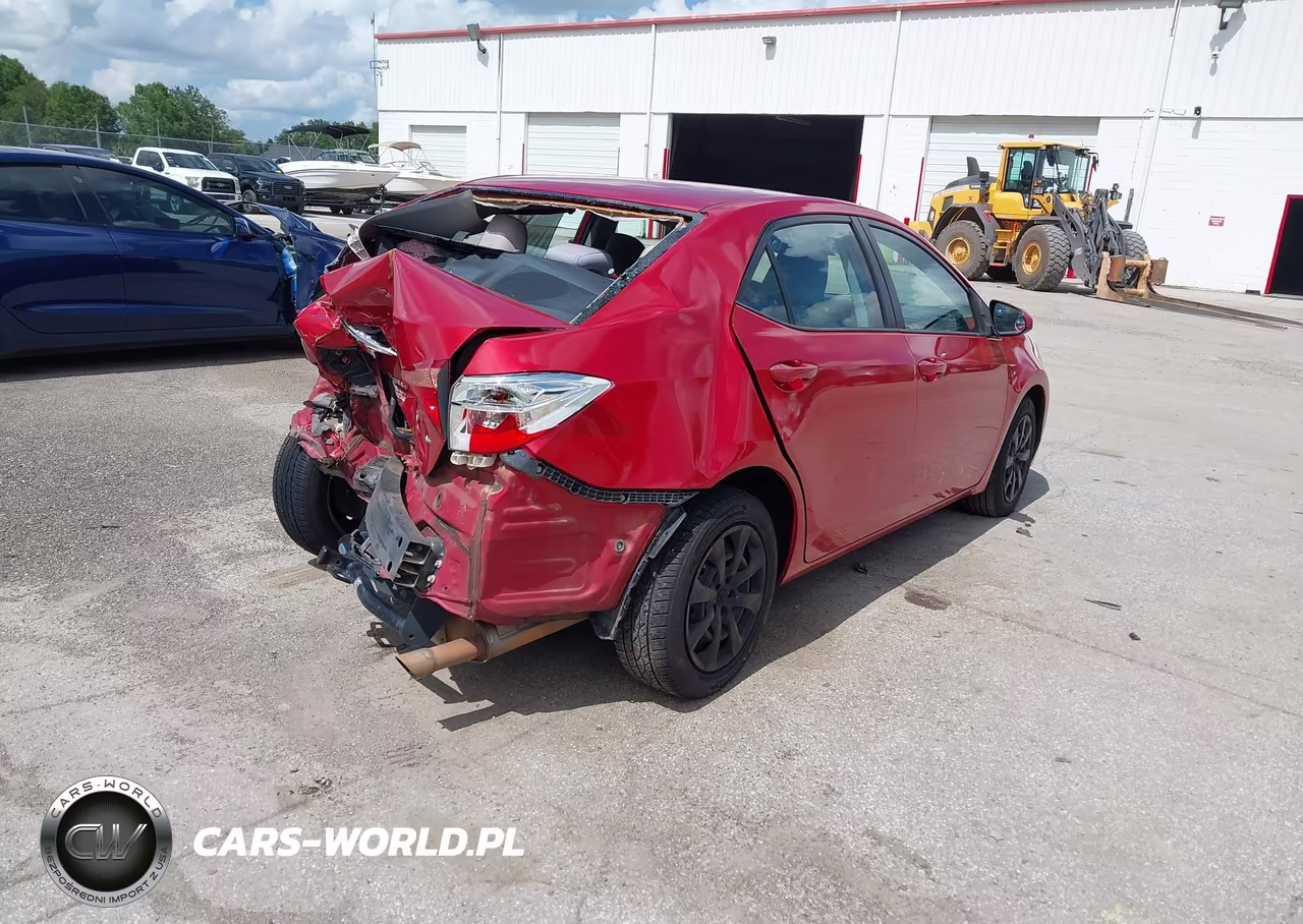 2018 Toyota Corolla Le VIN:5YFBURHE4JP842588 - 4