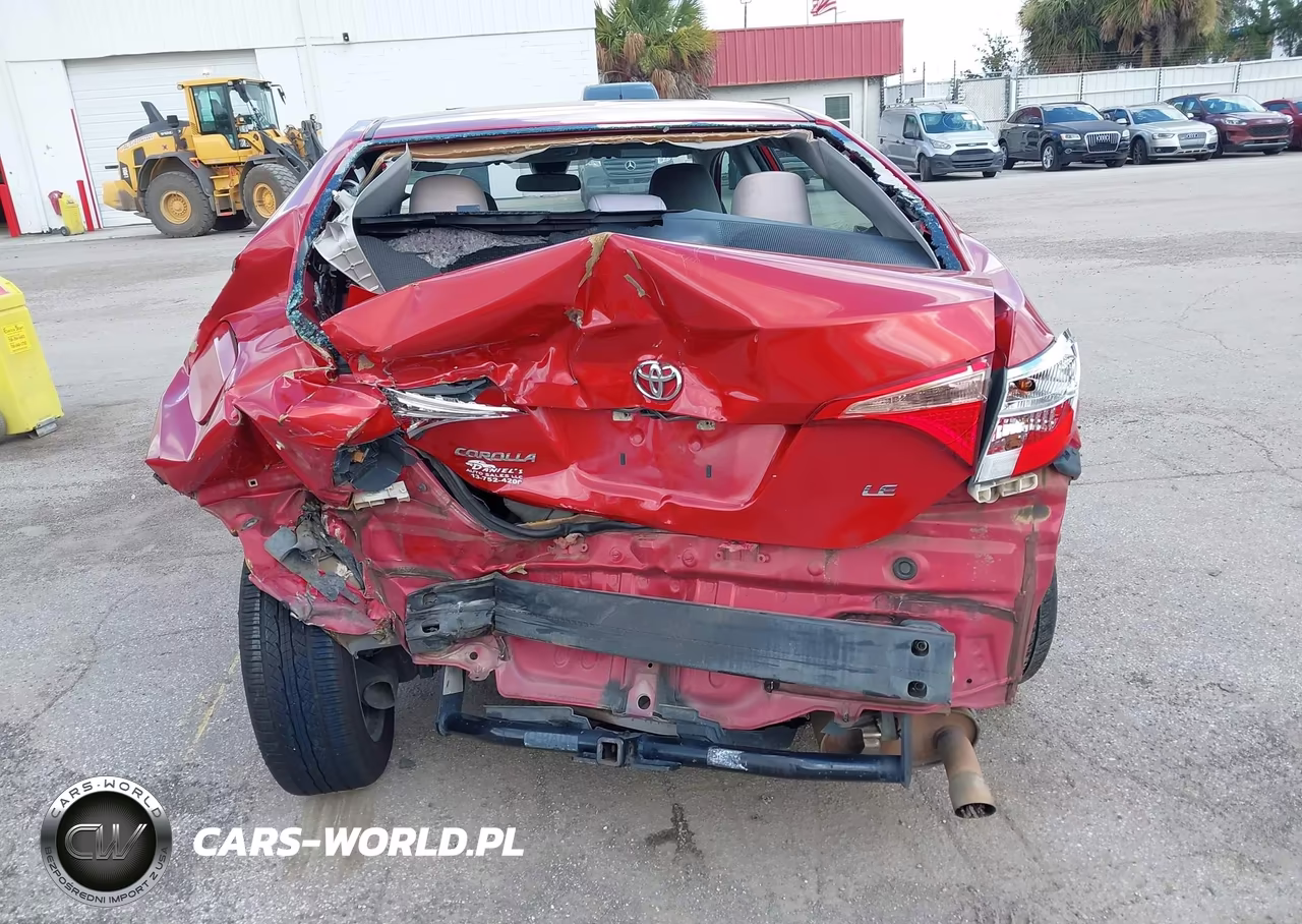 2018 Toyota Corolla Le VIN:5YFBURHE4JP842588 - 6