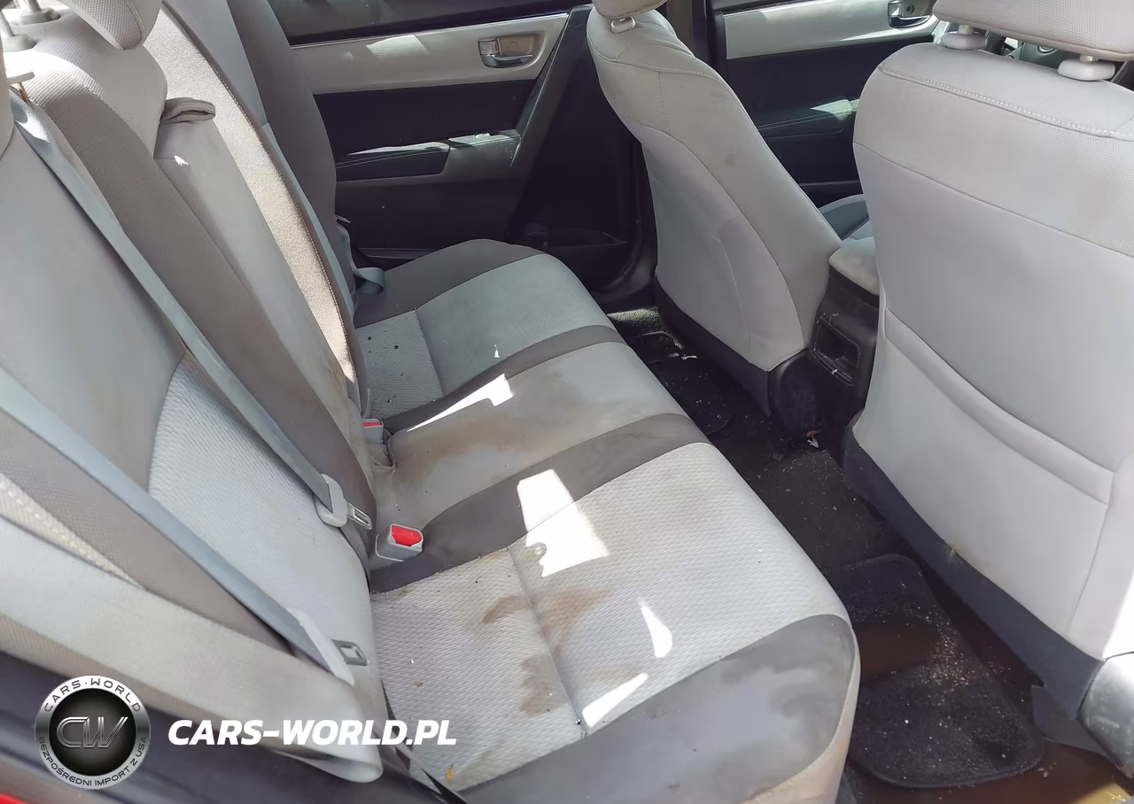 2018 Toyota Corolla Le VIN:5YFBURHE4JP842588 - 8