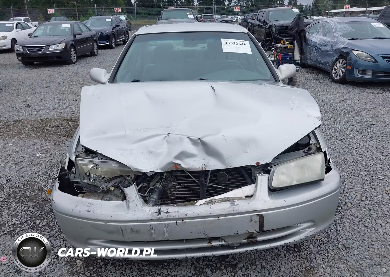 2000 Toyota Camry Le VIN:4T1BG22K8YU658311 - 13
