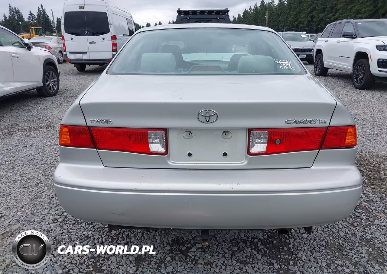 2000 Toyota Camry Le VIN:4T1BG22K8YU658311 - 17