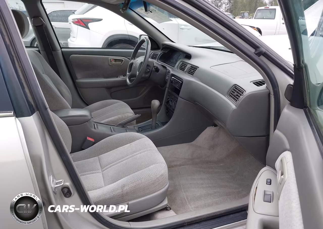 2000 Toyota Camry Le VIN:4T1BG22K8YU658311 - 18