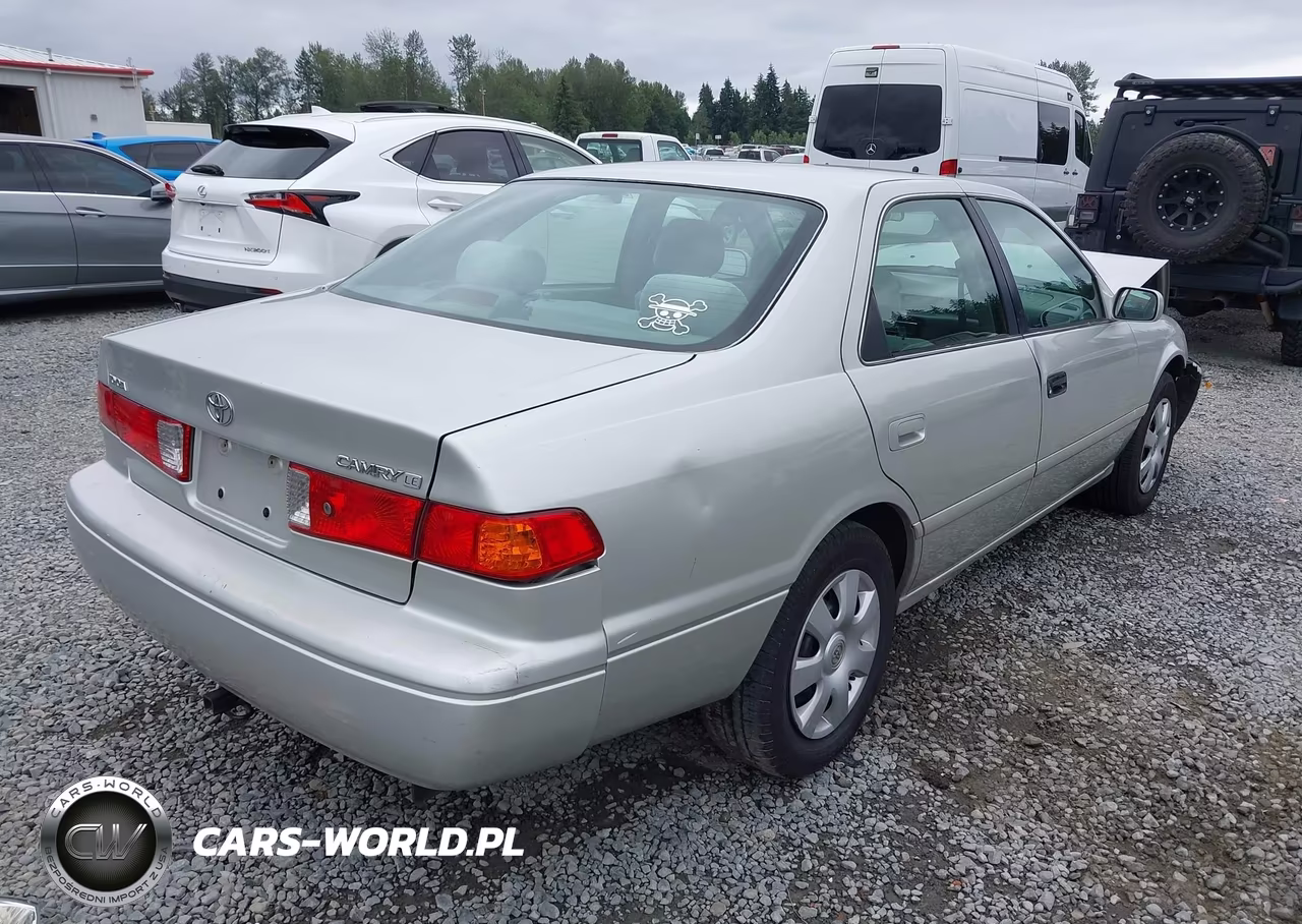 2000 Toyota Camry Le VIN:4T1BG22K8YU658311 - 4