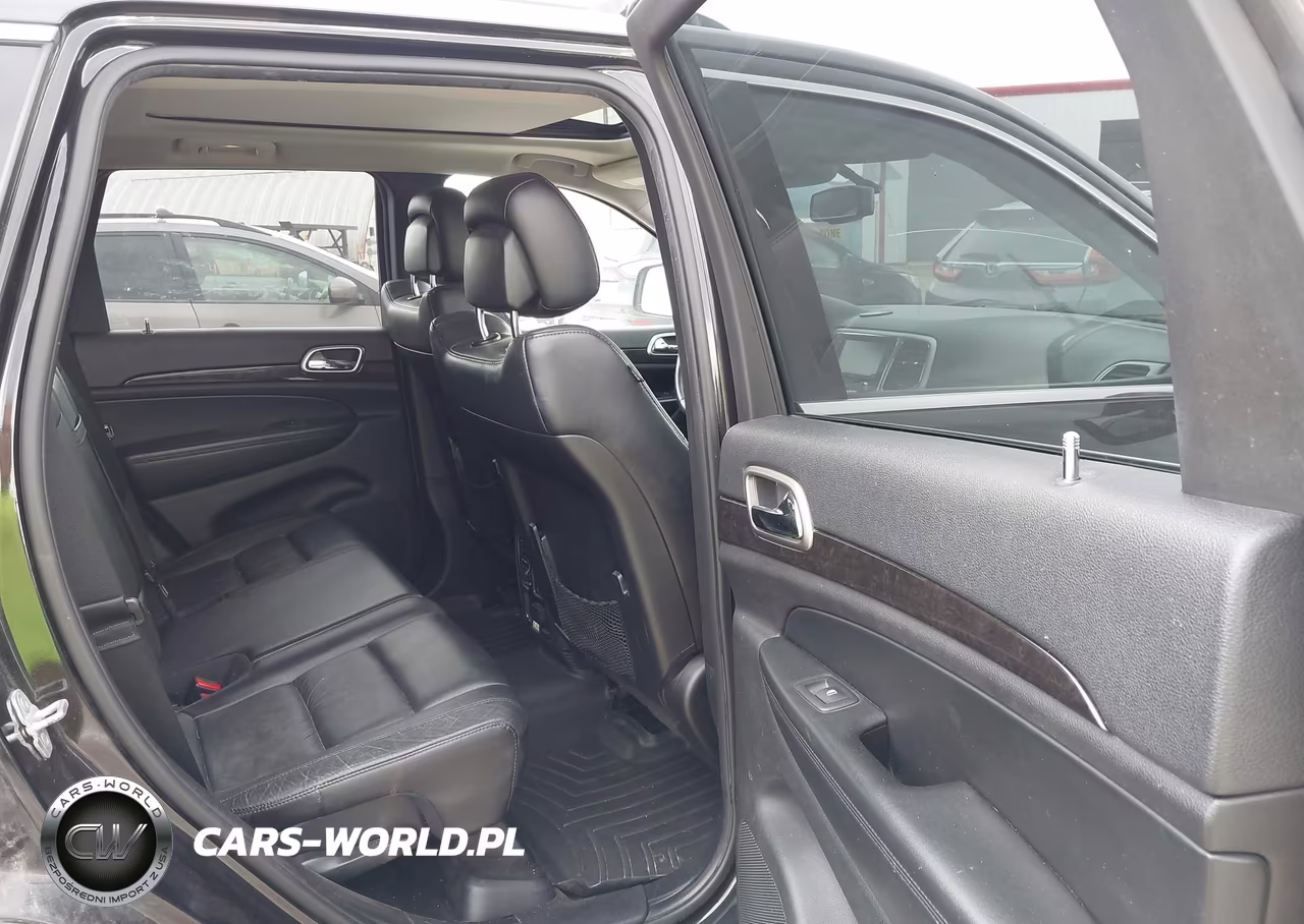 2012 Jeep Grand Cherokee Laredo VIN:1C4RJFAG5CC267396 - 8