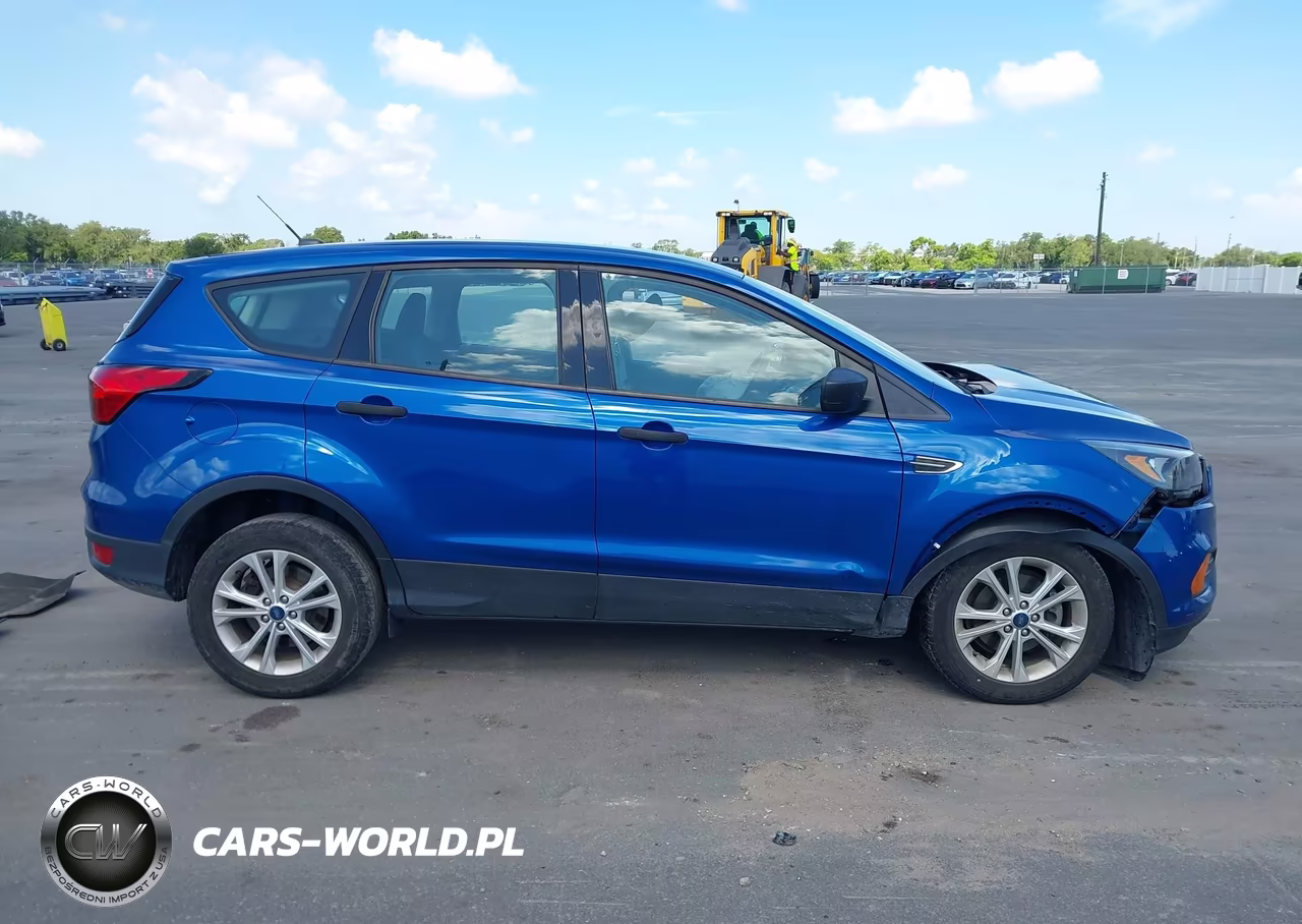 2019 Ford Escape S VIN:1FMCU0F71KUA75173 - 13