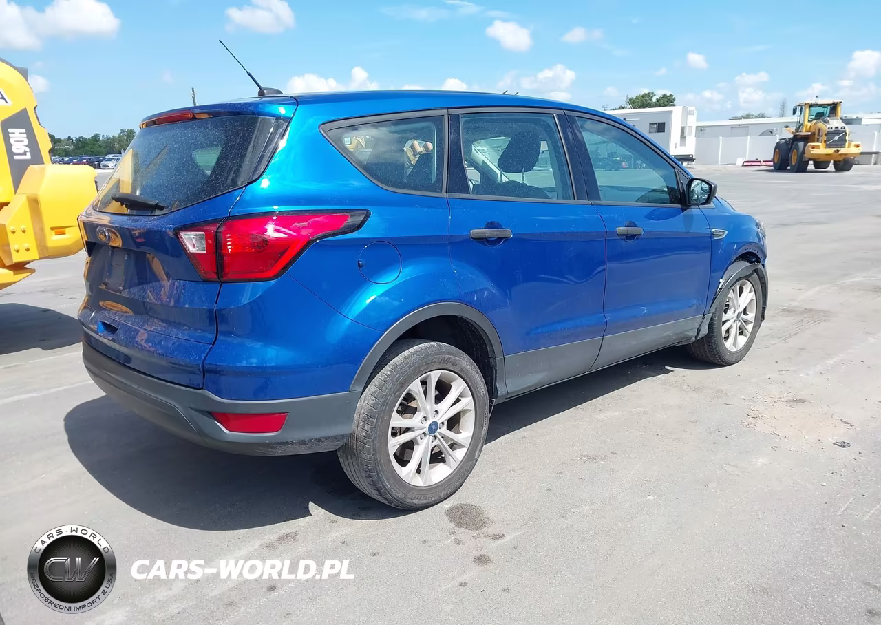 2019 Ford Escape S VIN:1FMCU0F71KUA75173 - 4