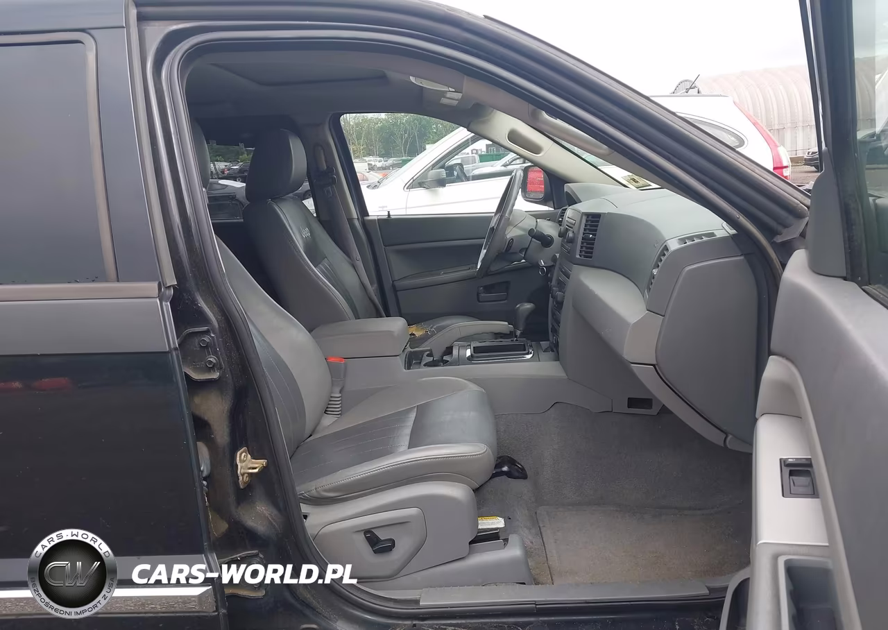 2005 Jeep Grand Cherokee Laredo VIN:1J4GR48K75C723846 - 5