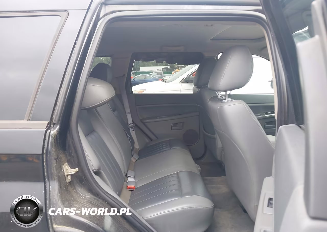2005 Jeep Grand Cherokee Laredo VIN:1J4GR48K75C723846 - 8