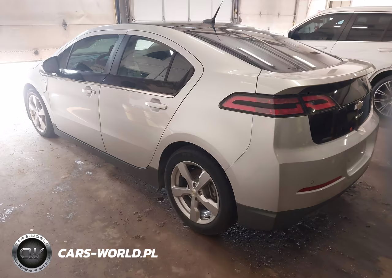 2011 Chevrolet Volt VIN:1G1RC6E40BU102044 - 3