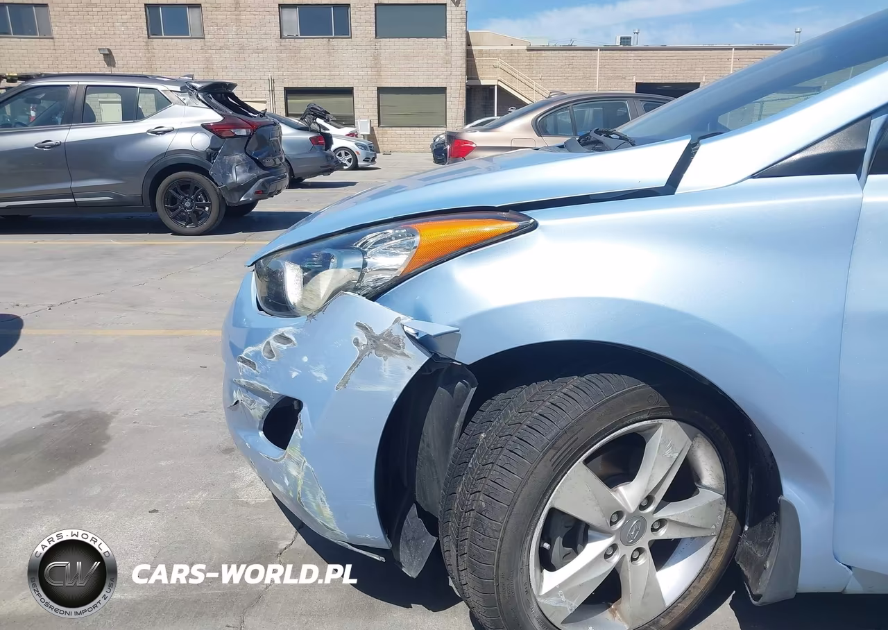 2013 Hyundai Elantra Gls VIN:KMHDH4AE5DU754405 - 12
