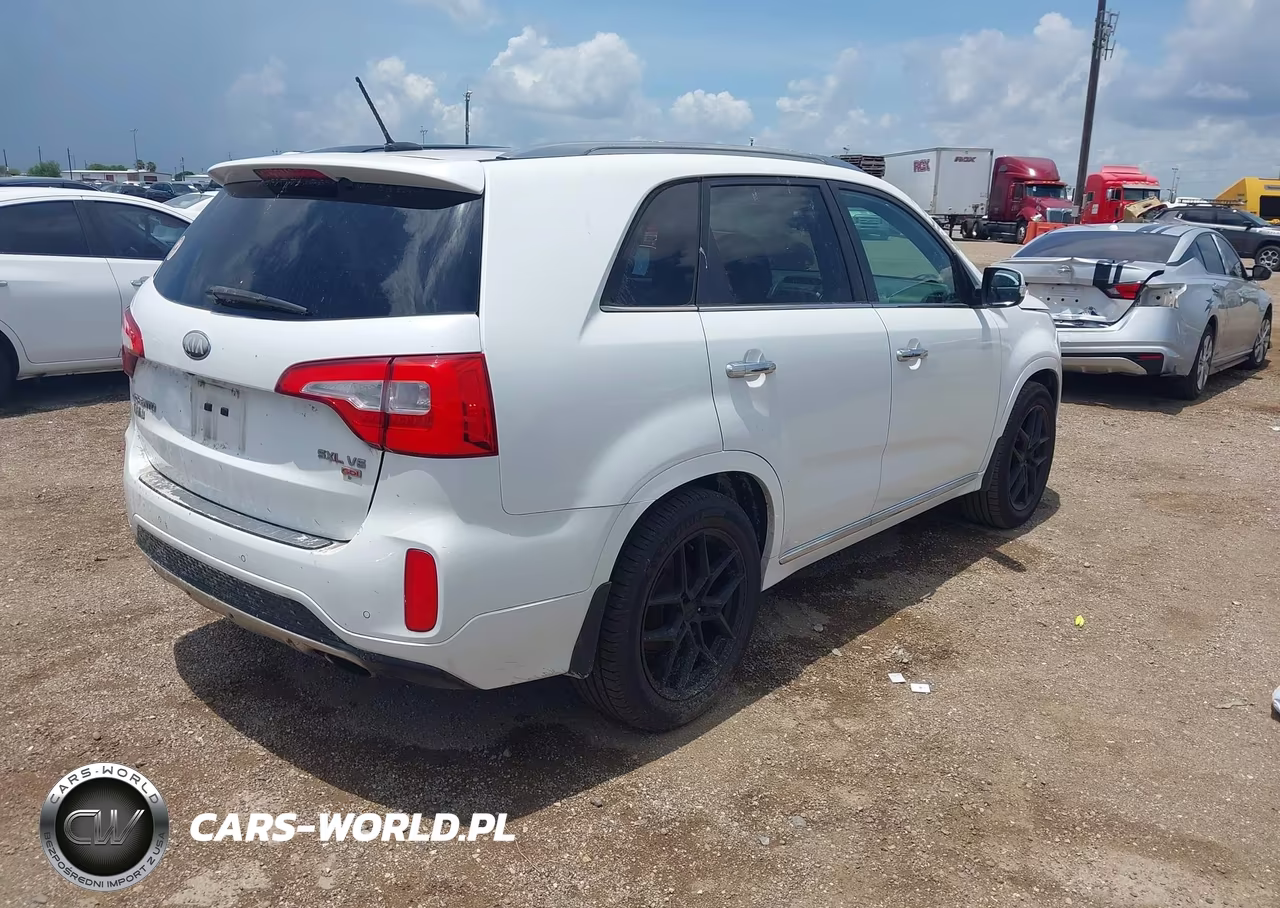 2014 Kia Sorento Limited V6 VIN:5XYKW4A79EG490076 - 4
