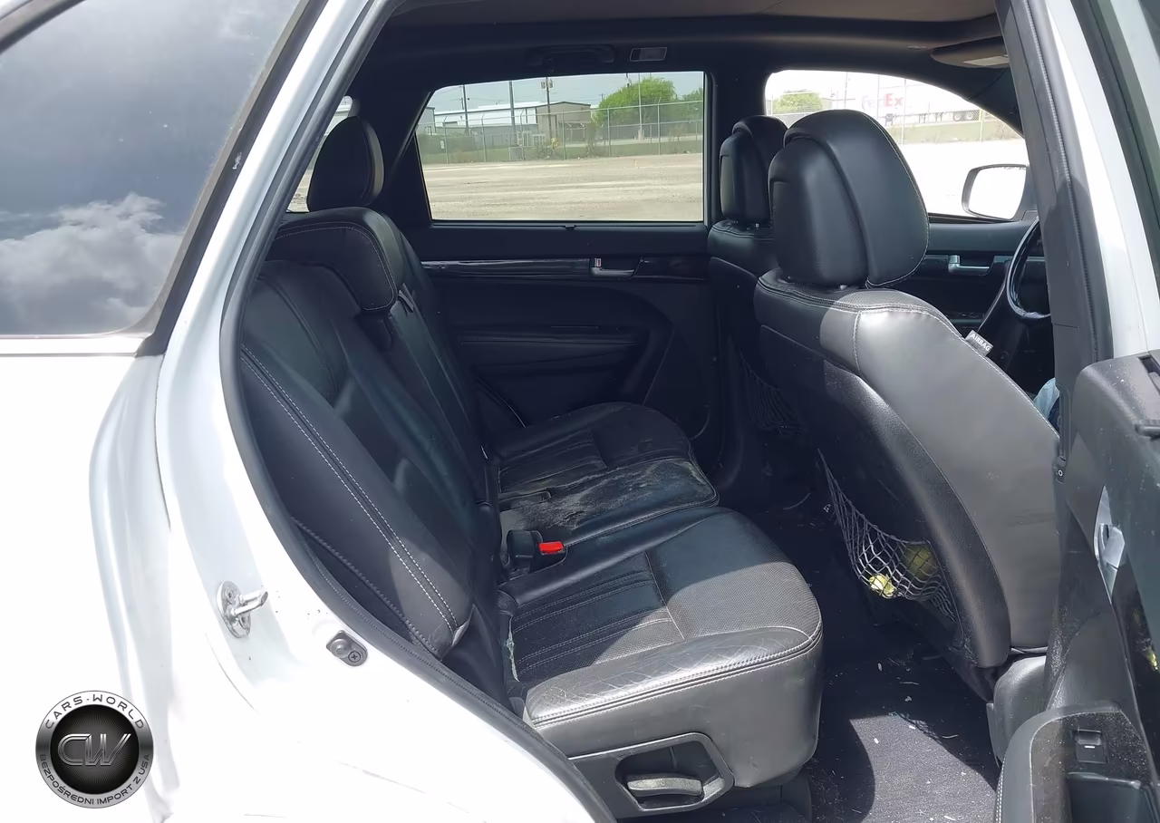 2014 Kia Sorento Limited V6 VIN:5XYKW4A79EG490076 - 8