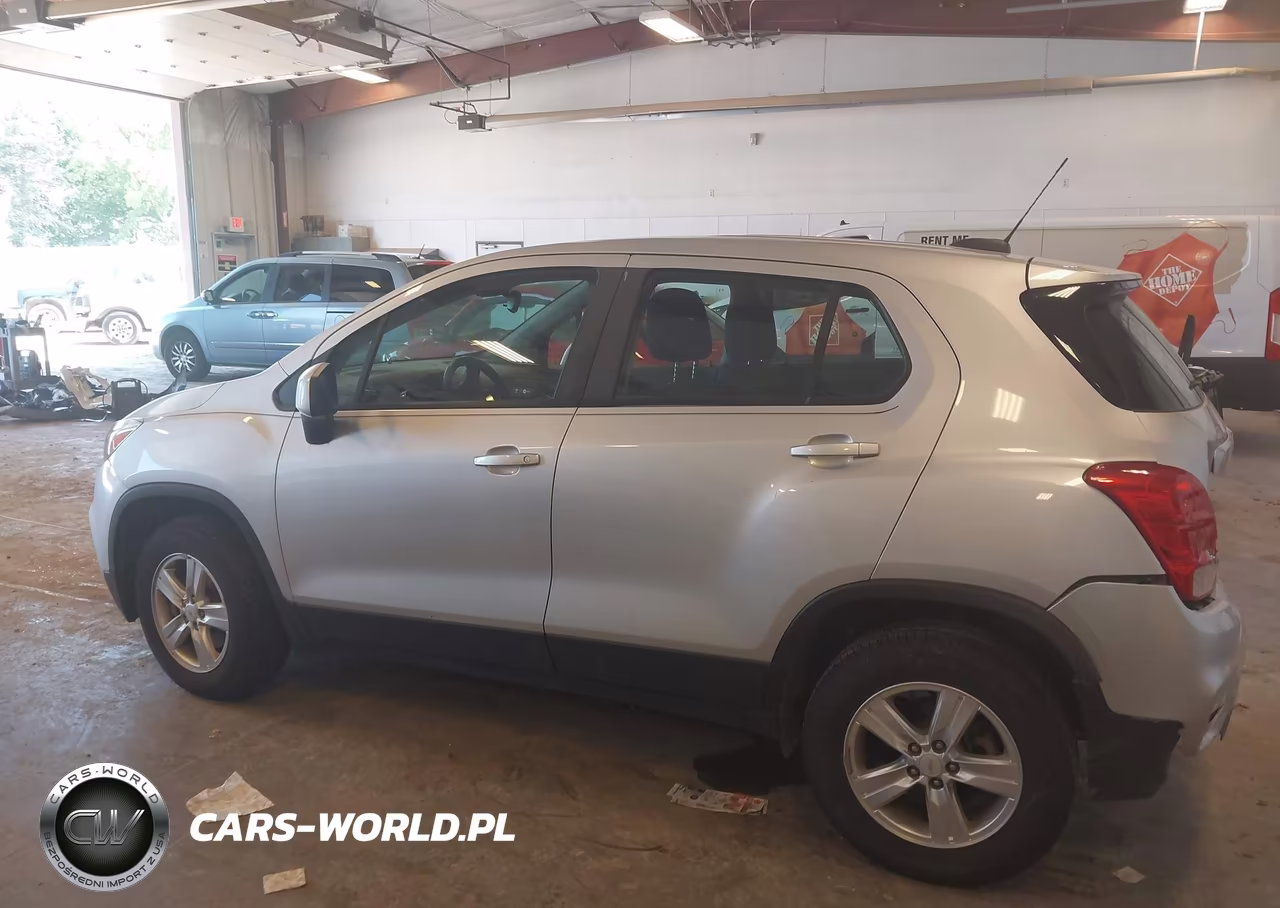 2018 Chevrolet Trax Ls VIN:KL7CJNSB0JB550680 - 3
