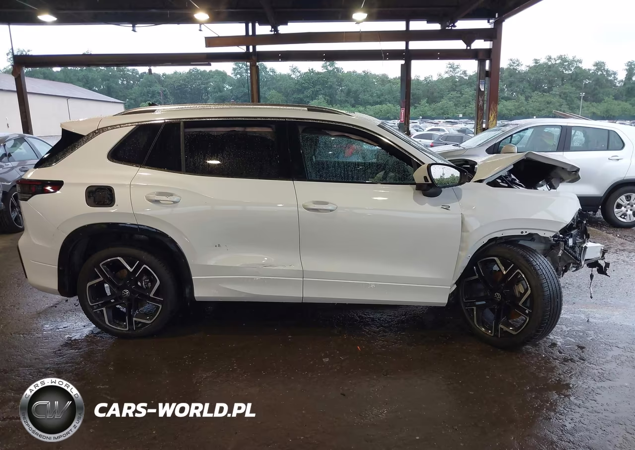 2026 Volkswagen Tiguan Sel R-Line Turbo VIN:3VVUW7RM2TM127110 - 14