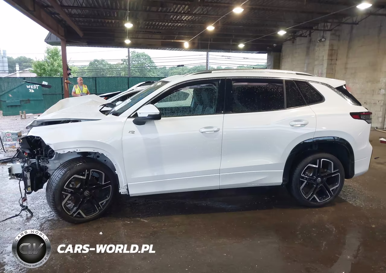 2026 Volkswagen Tiguan Sel R-Line Turbo VIN:3VVUW7RM2TM127110 - 15