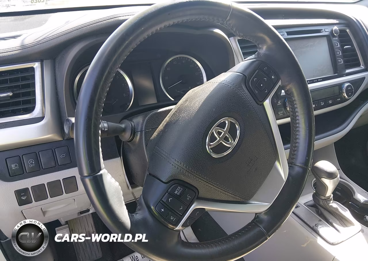 2019 Toyota Highlander Le Plus VIN:5TDBZRFH2KS997048 - 13