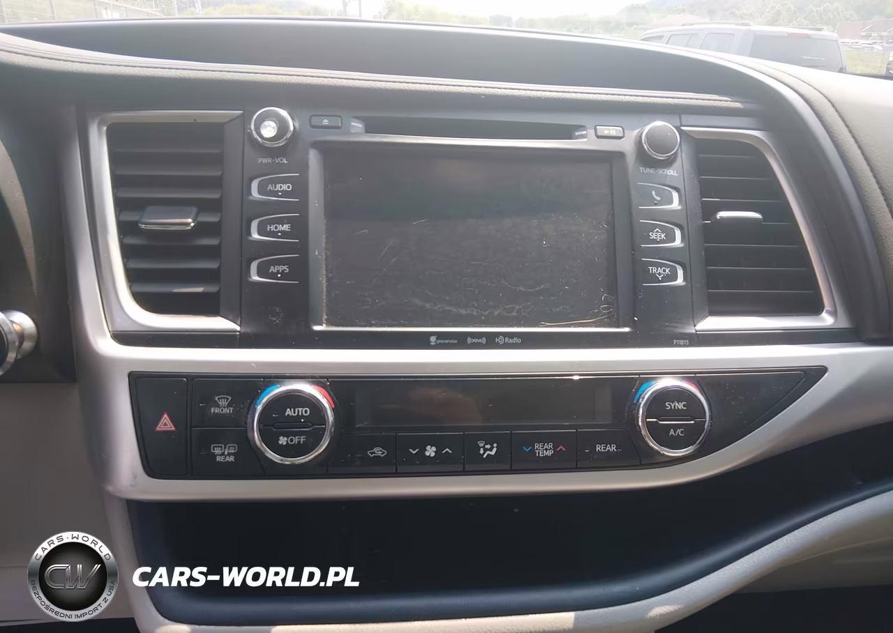 2019 Toyota Highlander Le Plus VIN:5TDBZRFH2KS997048 - 14