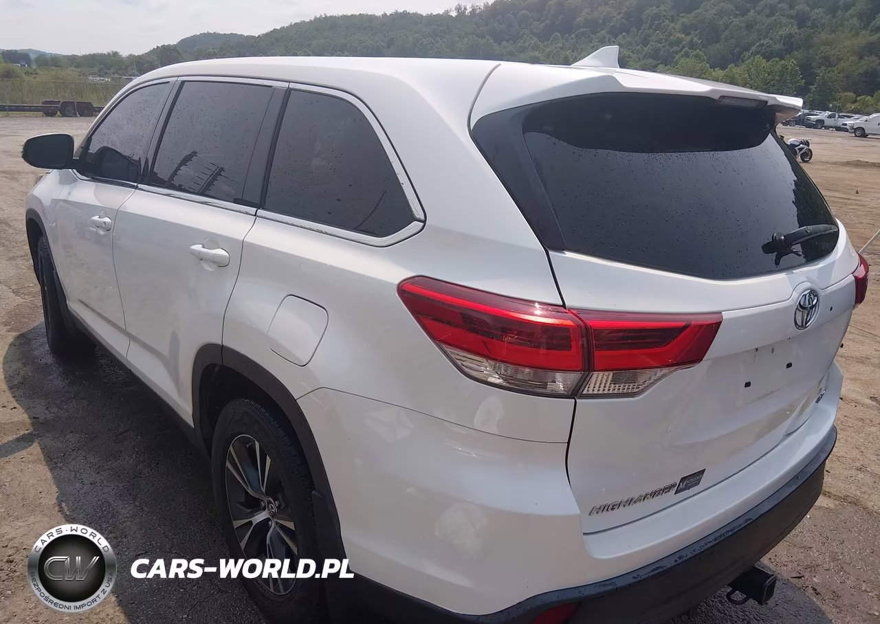 2019 Toyota Highlander Le Plus VIN:5TDBZRFH2KS997048 - 3