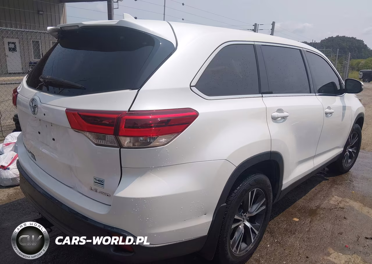 2019 Toyota Highlander Le Plus VIN:5TDBZRFH2KS997048 - 4