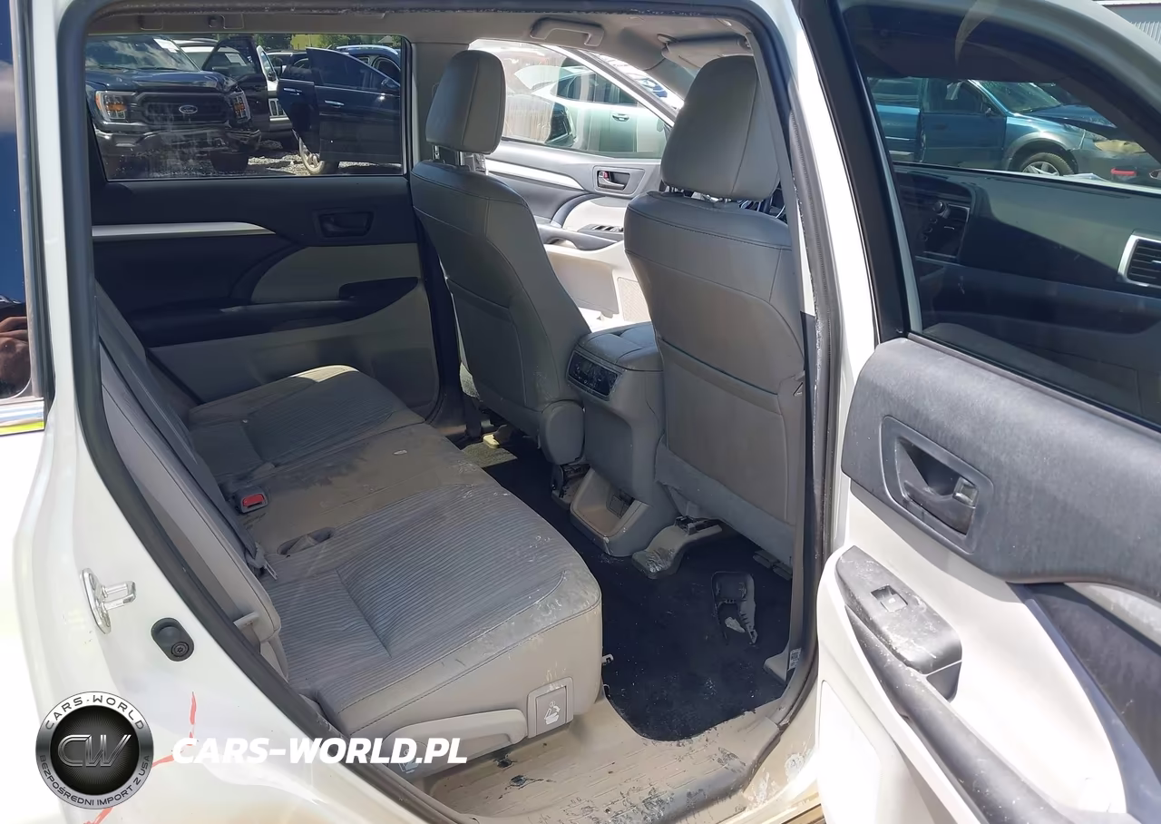 2019 Toyota Highlander Le Plus VIN:5TDBZRFH2KS997048 - 8