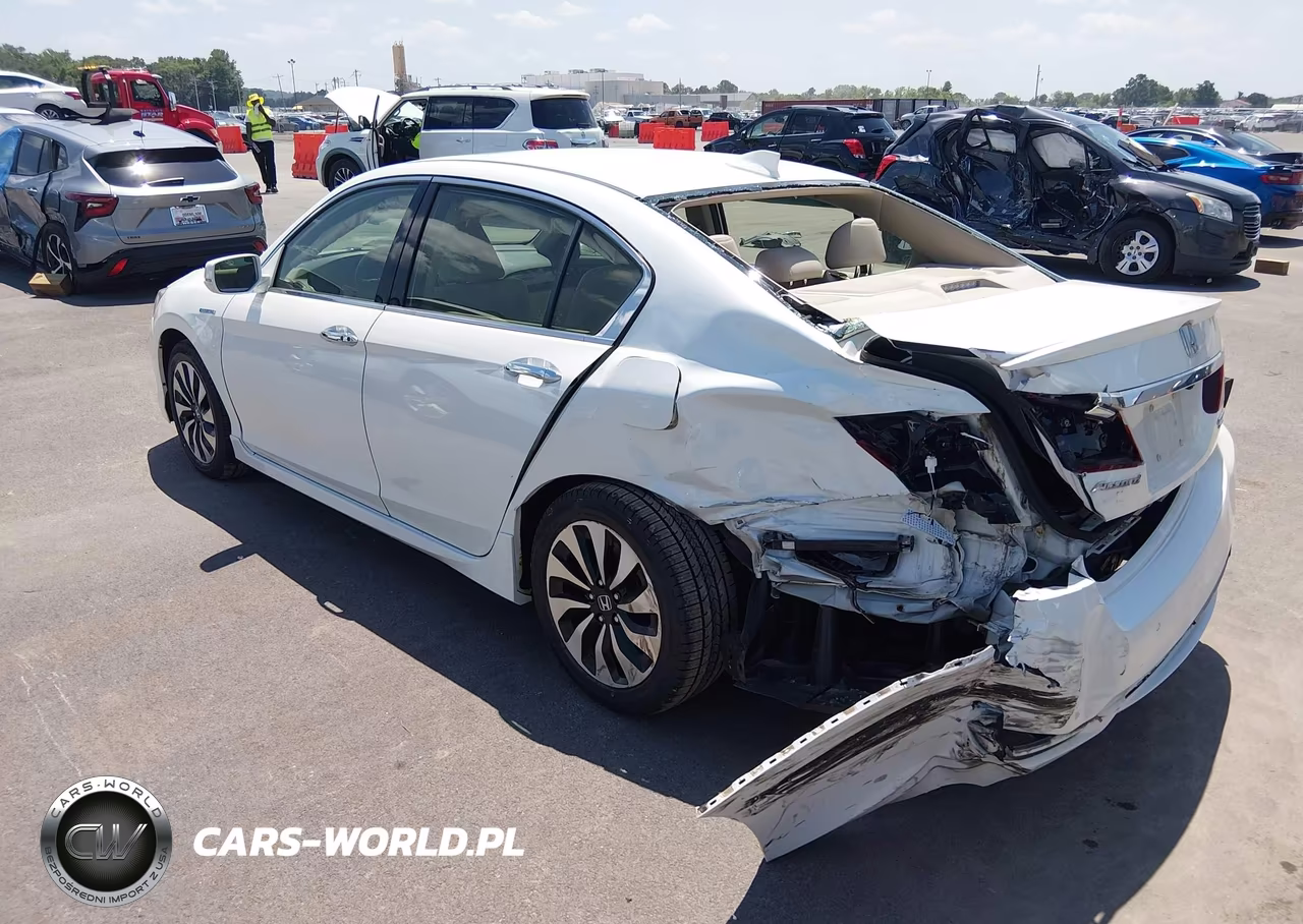 2017 Honda Accord Hybrid Touring VIN:JHMCR6F77HC006798 - 3
